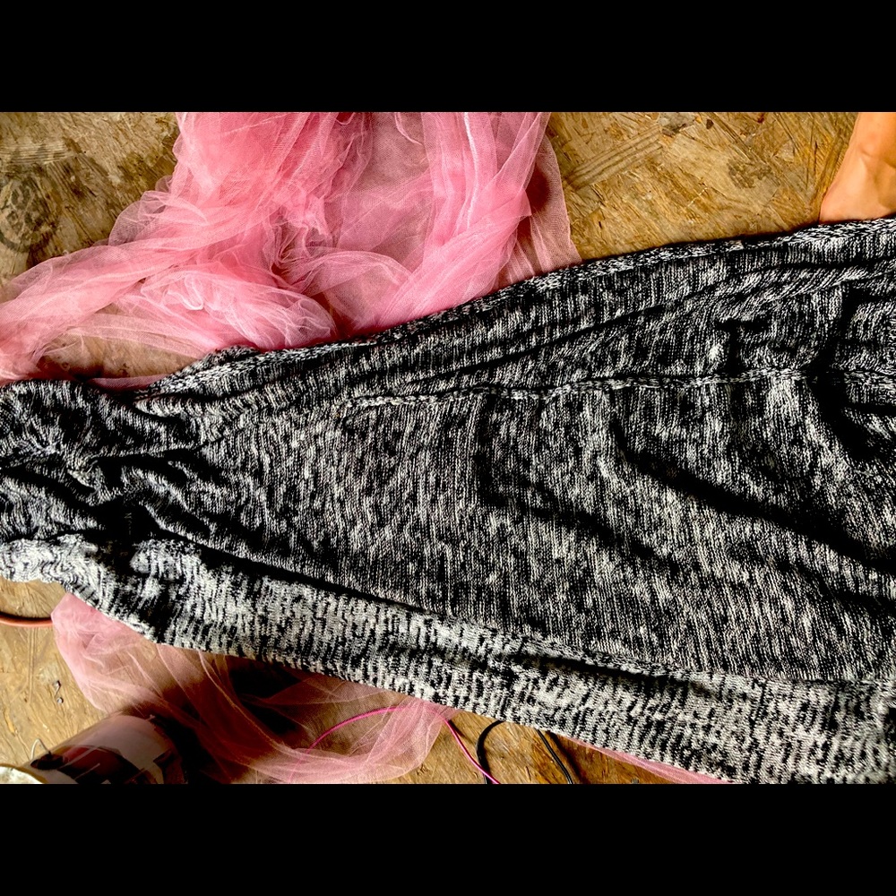 Woman’s Sweater size M/M